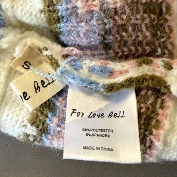 For Love Bell Knitted Skirt with Bow & Floral Design. Junior Size Small. - Picture 7 of 8